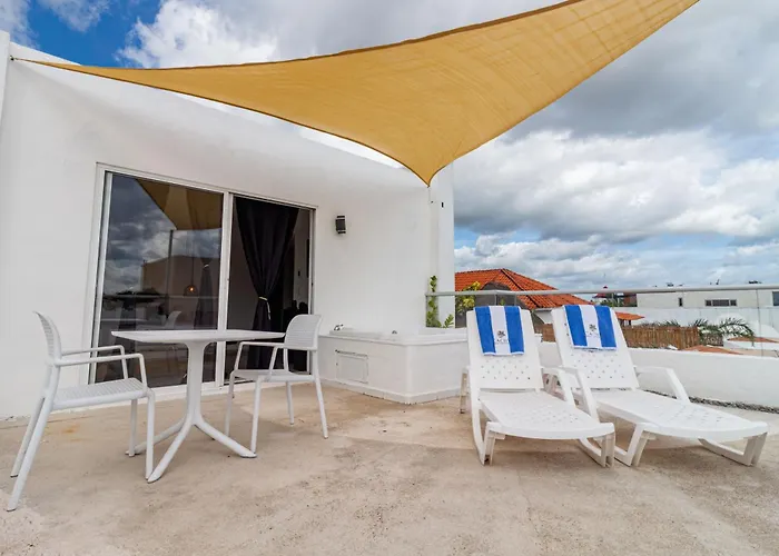 Cache Boutique - Adults Only 3*