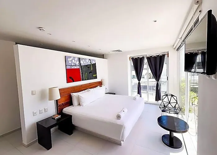 Cache Boutique - Adults Only 3*